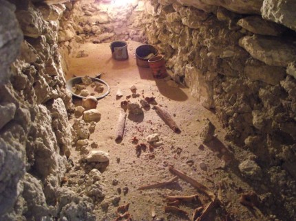 inside skull and bones tomb